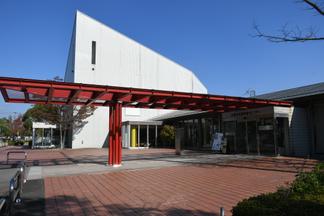 会場となった小郡市生涯学習センター