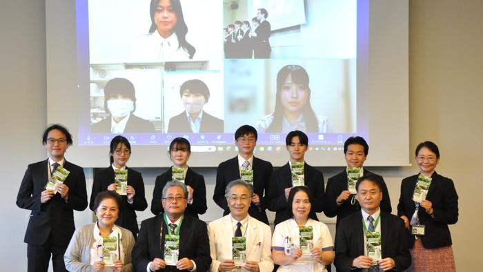 医療現場の課題解決に挑む文医融合「ほとめきプロジェクト」「くるメディアプロジェクト」― 医療センター病院長へ成果報告