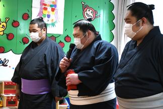 質問に答える安氣乃山さん、安大翔さん、安響さん