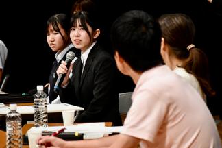 簑原市長に意見を述べる森山さん