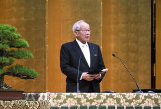 横倉義武久留米大学連合同窓会長