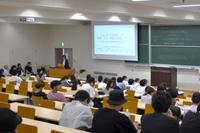 【経済学部文化経済学科】法学特殊講義「八女における伝統・文化・景観による『地域の価値』づくり」をテーマに発表