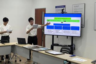 学生による発表(物流を支えるIT人材)