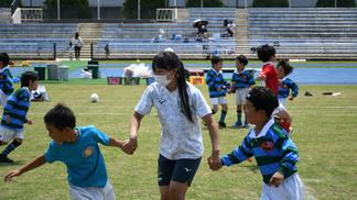 女子ラグビークラブも子どもたちと交流