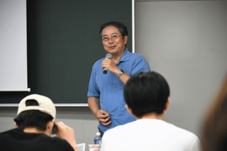 ゲストとして登壇した「愛林館」館長の沢畑亨さん