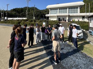 イベントの振り返りを行う学生たち