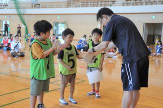 記録が伸びた上位者は表彰を受けました