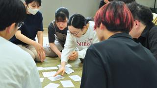ジェンダーの学びを「かるた」で深める【文学部情報社会学科】