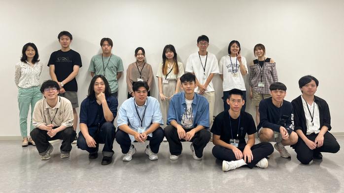 バイオ統計センターで研修中の台湾長庚大学の学生が本学学生と交流