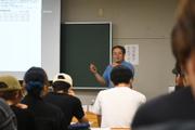 地域農業論で愛林館館長の沢畑氏によるゲスト講義が行われました
