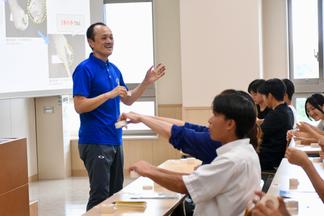 実習体験を通して専門分野への理解を深める参加者