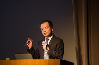 内科学講座(血液・腫瘍内科部門)の長藤宏司教授による講演