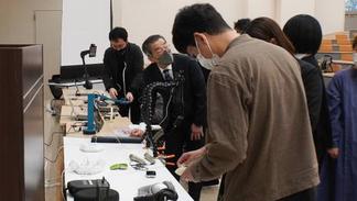 障害者の支援機器の展示(ATライブラリー)