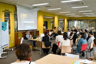 「本は道具だ」をテーマに講演