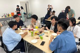ティータイムでリラックスしながらの交流