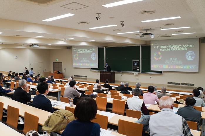 御井図書館「古賀邦雄河川文庫」開設記念講演会を開催しました