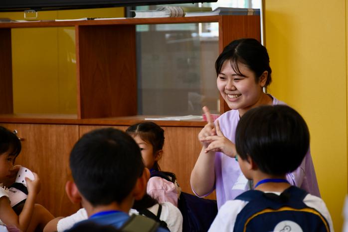 夏休み小学生と大学生のふれあい教室を実施、4高等教育機関が連携