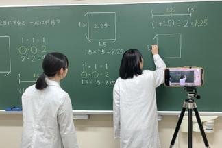 御井キャンパスの教室での撮影